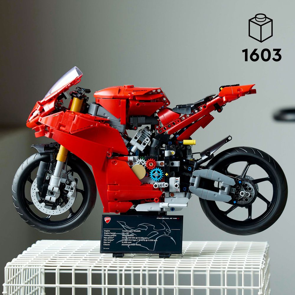 LEGO Technic Ducati Panigale V4 S 42202 3