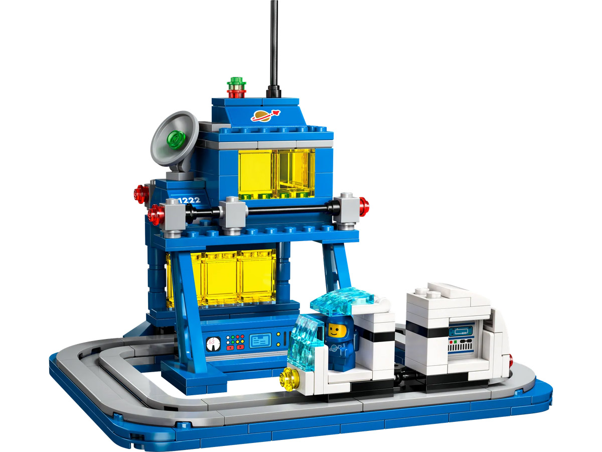 LEGO Ideas Micro Command Center 40786 3